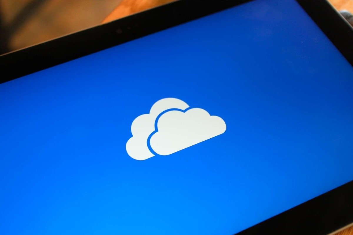 Облако виндовс 10. Облака виндовс. Microsoft с облаками. Фото. Microsoft ONEDRIVE. Облака Windows 98.