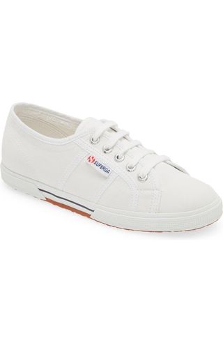 How to clean white canvas supergas best sale