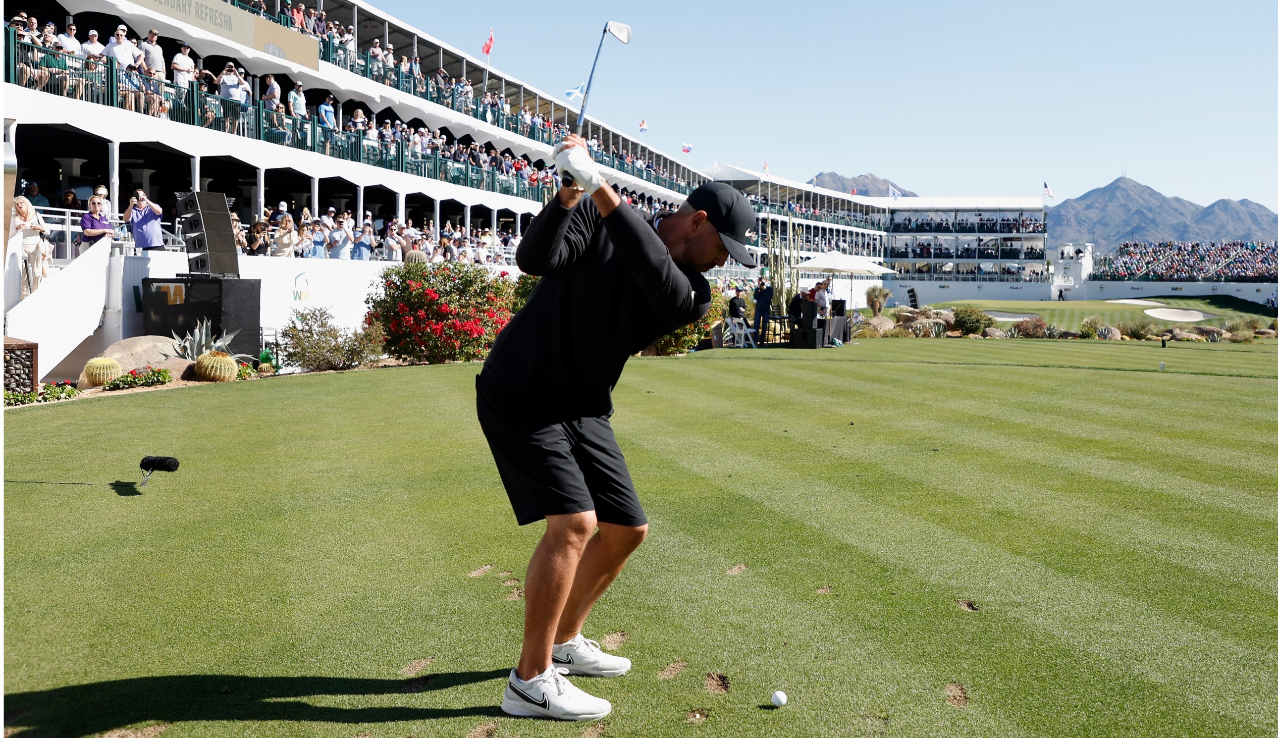 Both PGA Tour pros and amateurs love TPC Scottsdale