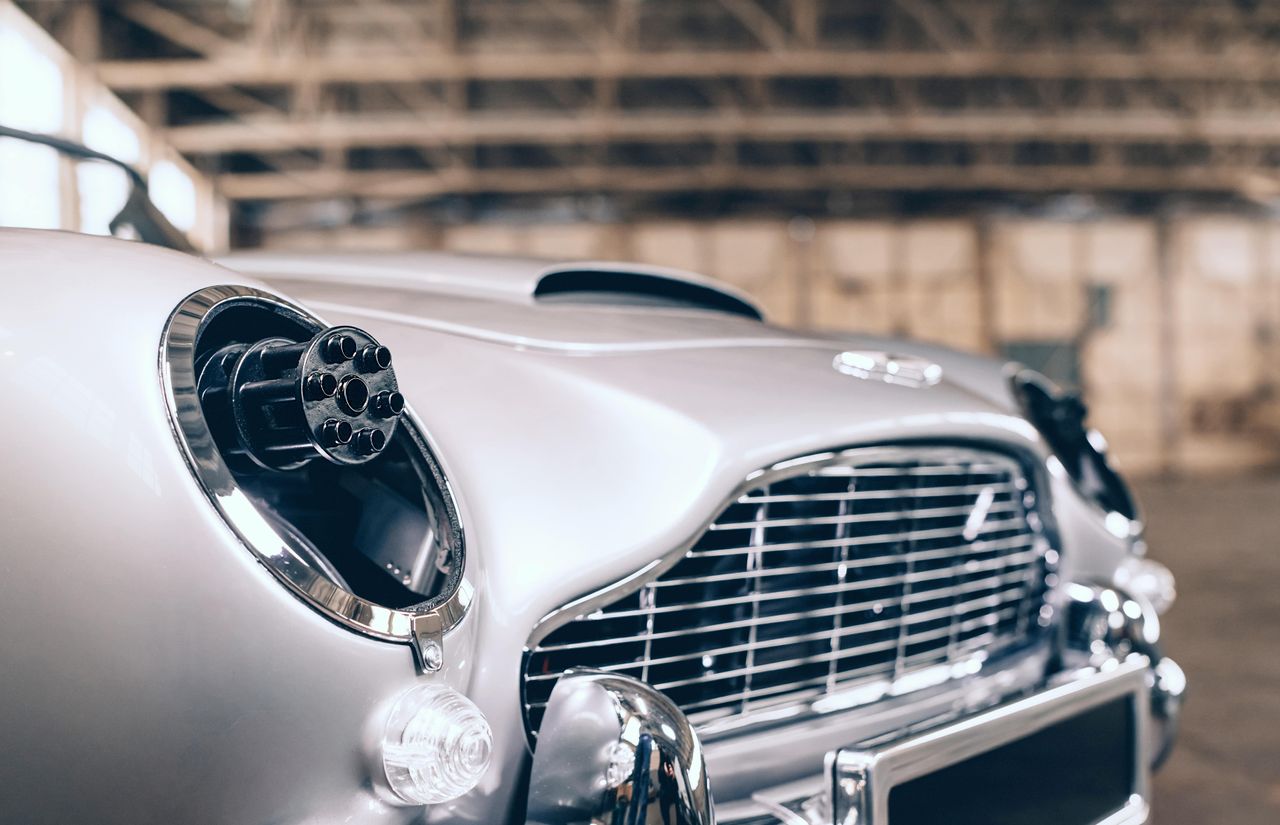 Aston DB5 Junior machine guns