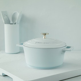 Masterclass Non-Stick Cast Aluminium 28cm Casserole Dish, 5l