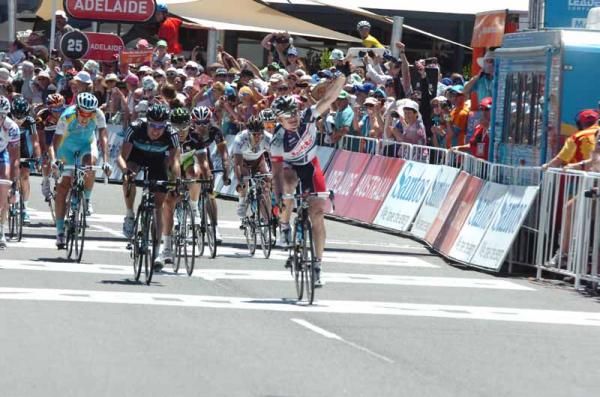 Andr&eacute; Greipel (Lotto-Belisol) wins ahead of Hutarovich and Boasson Hagen