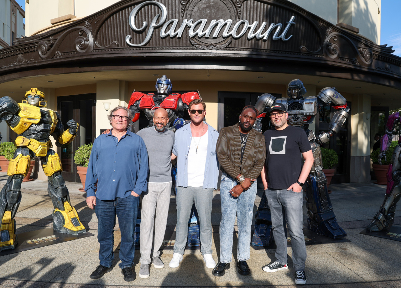 LOS ANGELES, CALIFORNIA - JULY 23: (L-R) Lorenzo di Bonaventura, Keegan-Michael Key, Chris Hemsworth, Brian Tyree Henry and Josh Cooley attend the 