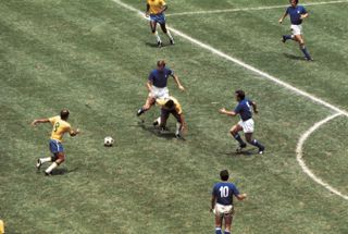 Gerson is about to score for Brazil against Italy in the 1970 World Cup final.