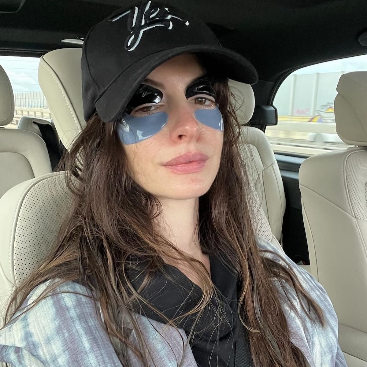 Anne Hathaway wearing 111skin's Black Diamond Celestial Eye Mask