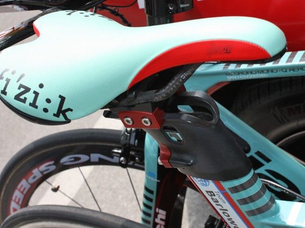 The seatmast head on Barloworld's Bianchi D2 is rather chunky-looking and also leaves the top of the seat tube completely open to the elements.