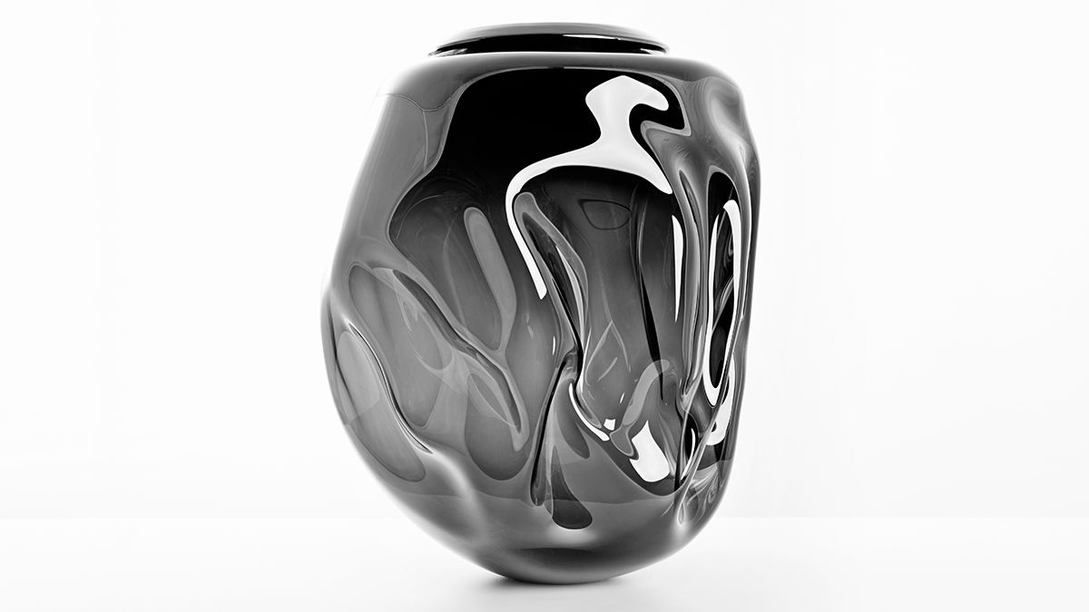 Jeremy Maxwell Wintrebert&amp;#039;s Dark Matter vase