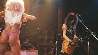 The 35th anniversary of their classic debut album, Appetite For Destruction honored in exhibition with images by Marc Canter 