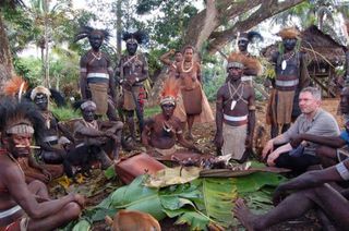 cannibal cannibals cannibalism papua feast taboo roast mumu copilul ultimilor scopuri mancat povestea stirileprotv dug gibbon