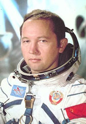 Soyuz 15 Cosmonaut Sarafanov Dies at 63