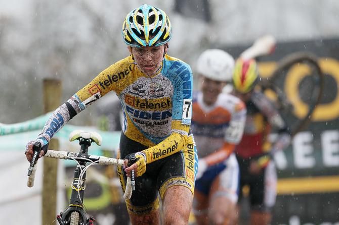 Nikki Harris (Young Telenet-Fidea)