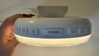 Buttons on the top of the hOmeLabs Sunrise Alarm Clock.