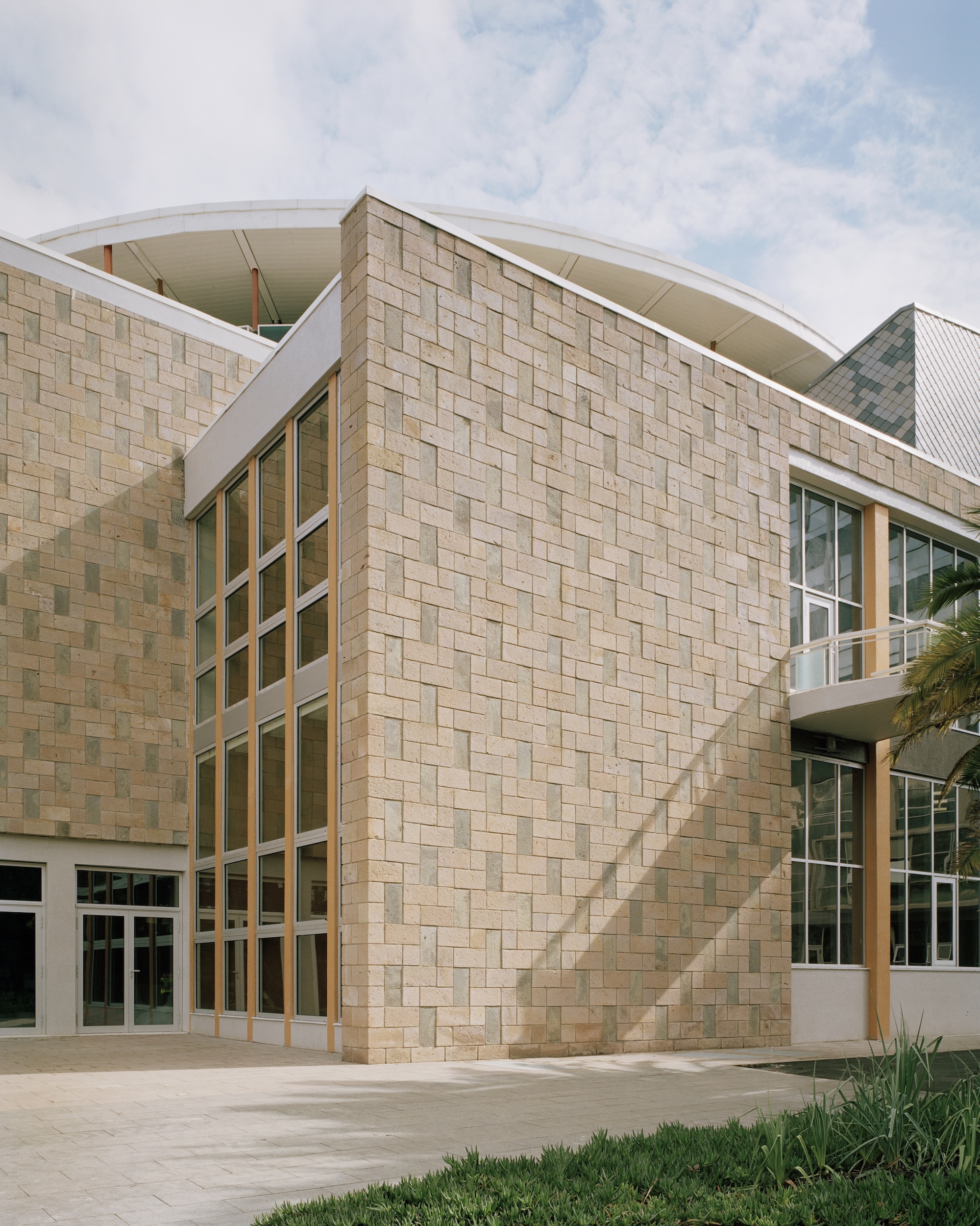 جائزة الربوة للحداثة 2026 Africa Hall Architectus