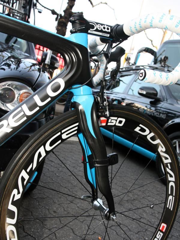 There's no mistaking these shapes as anything but a Pinarello.