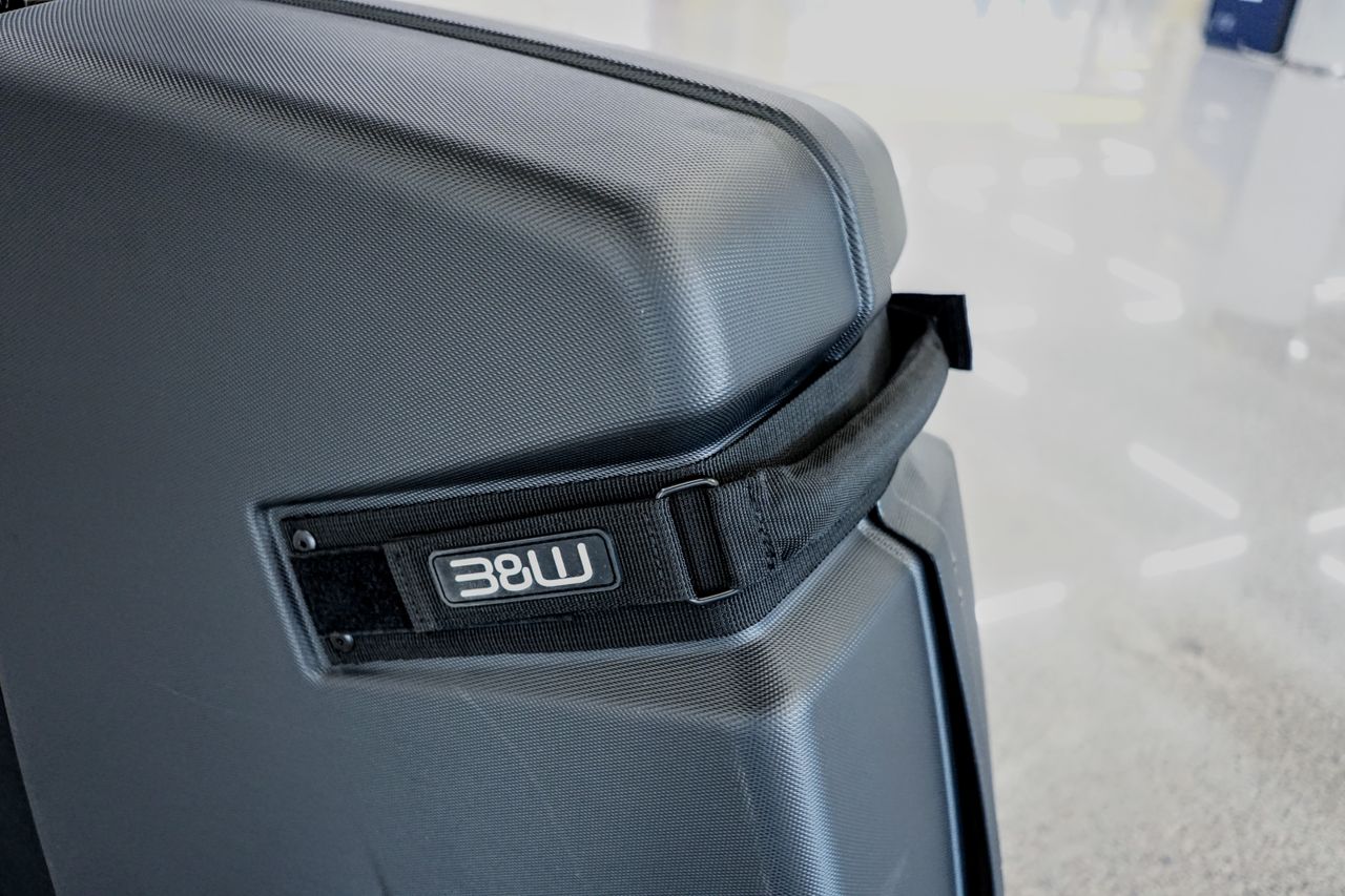 B&amp;W Bike Box