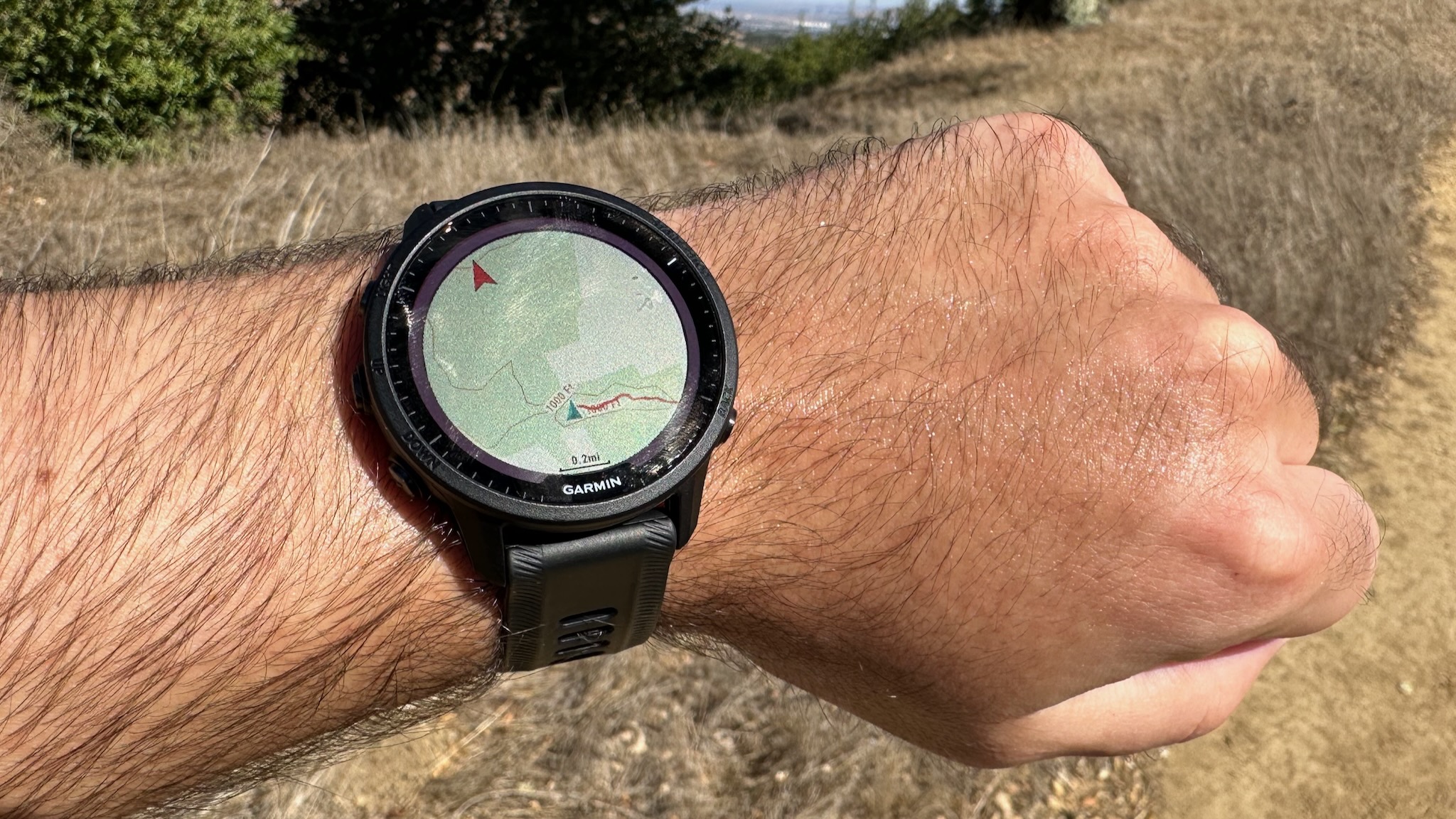 Garmin Forerunner 955 Solar üzerinde tam renkli bir harita