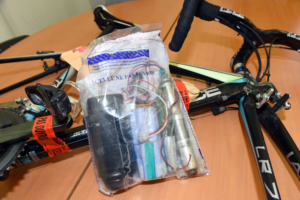 The mechanical doping device and the frame it was hidden in