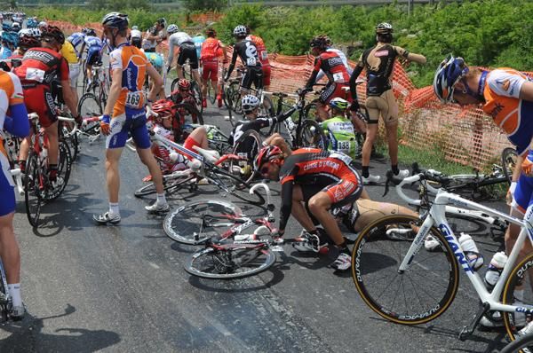 A Caisse rider gets to his feet