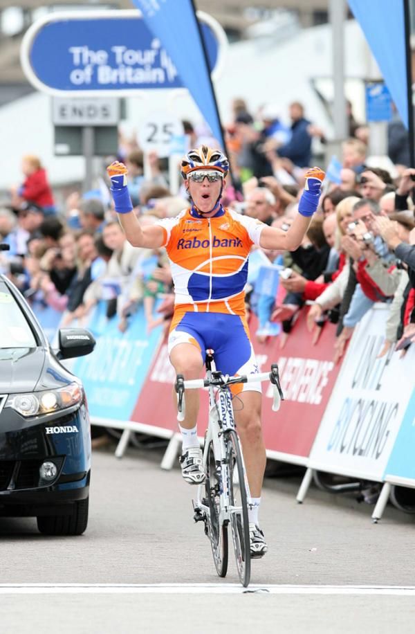 Kai Reus (Rabobank) crosses the line in Newcastle Gateshead