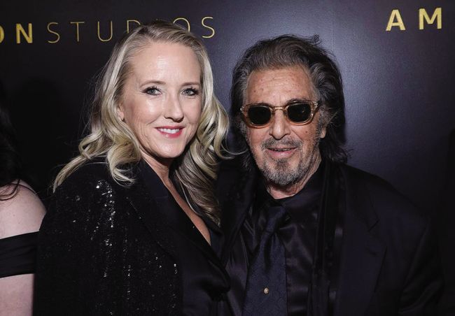 FreezeFrame_GoldenGlobes_C