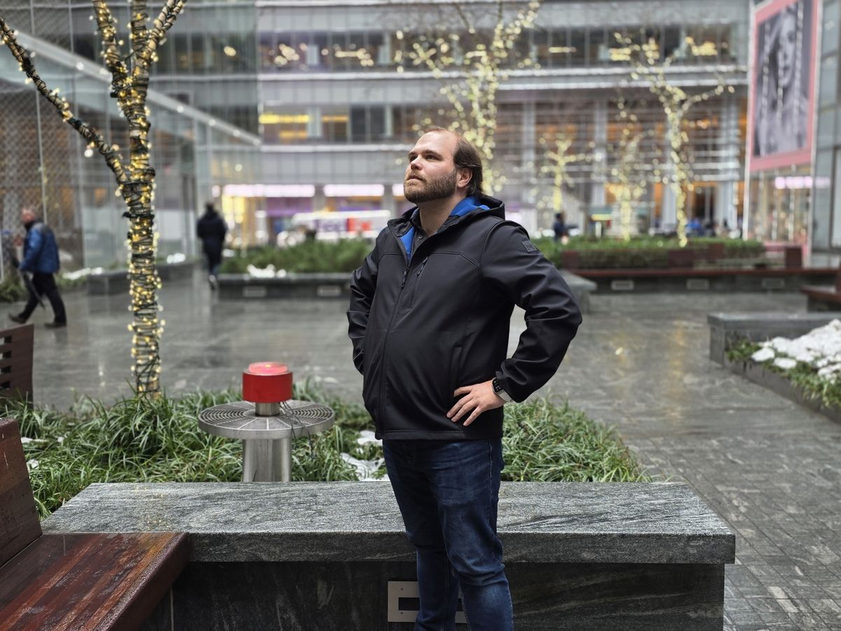 Samsung Galaxy S25 Ultra portrait sample.