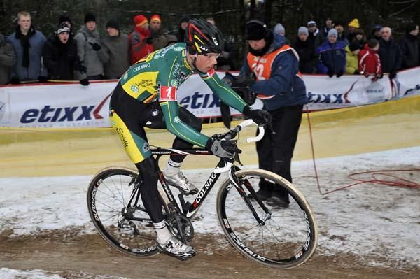 Sven Nys takes a corner at speed on his way to the Belgian title.