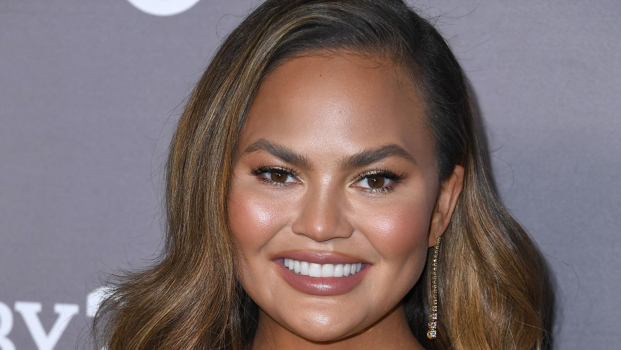 culver city, california november 09 chrissy teigen arrives at the 2019 baby2baby gala presented by paul mitchell at 3labs on november 09, 2019 in culver city, california photo by steve granitzwireimage