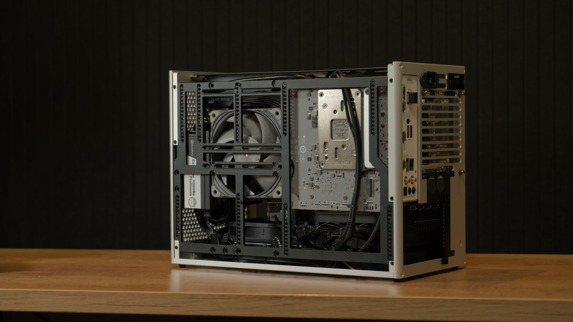 Greyscale ITX Build Cable Management