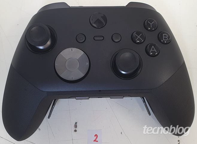 An image of the unannounced Xbox Series 3 pro controller