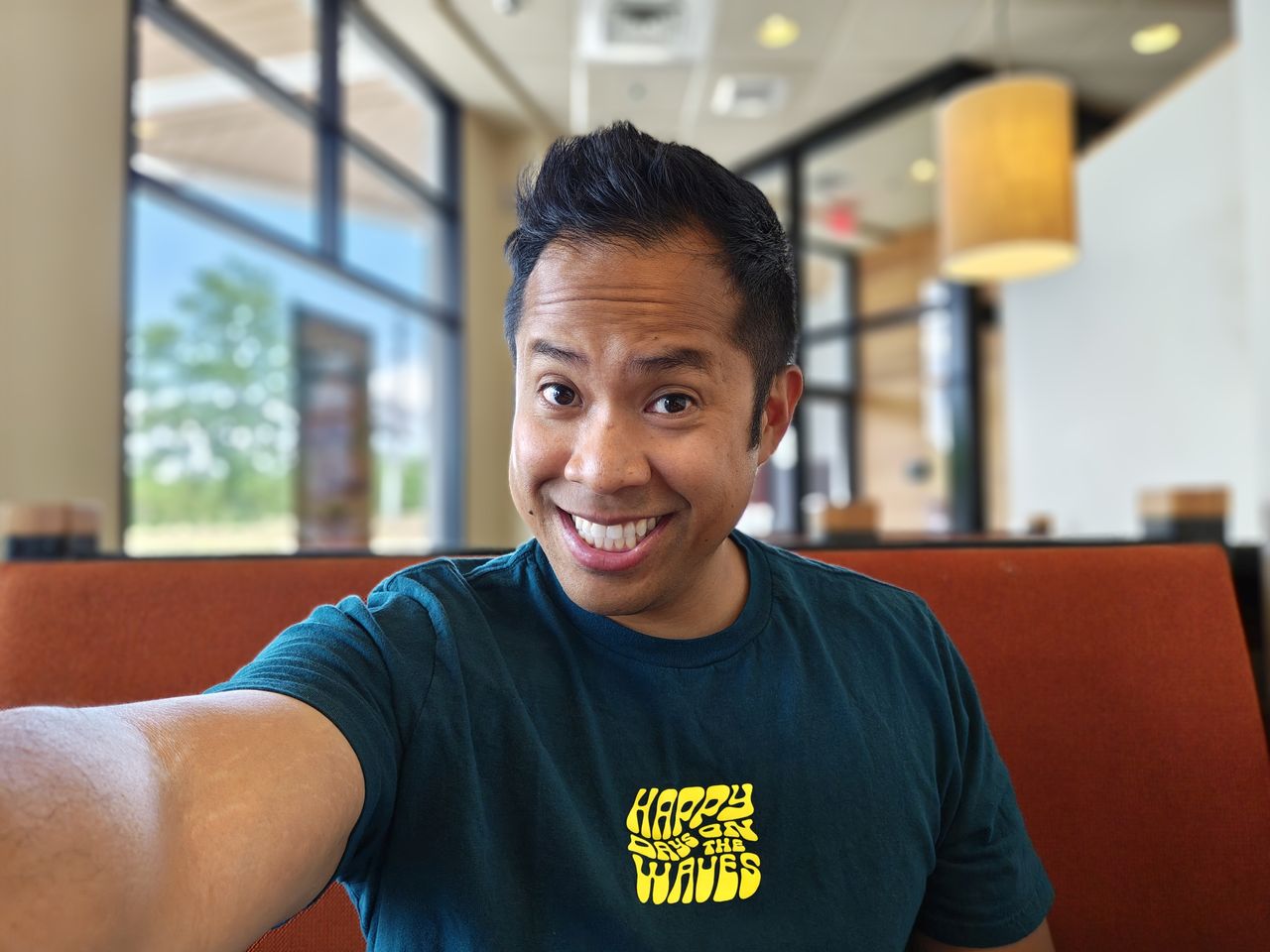 Motorola Razr Plus 2024 portrait sample.