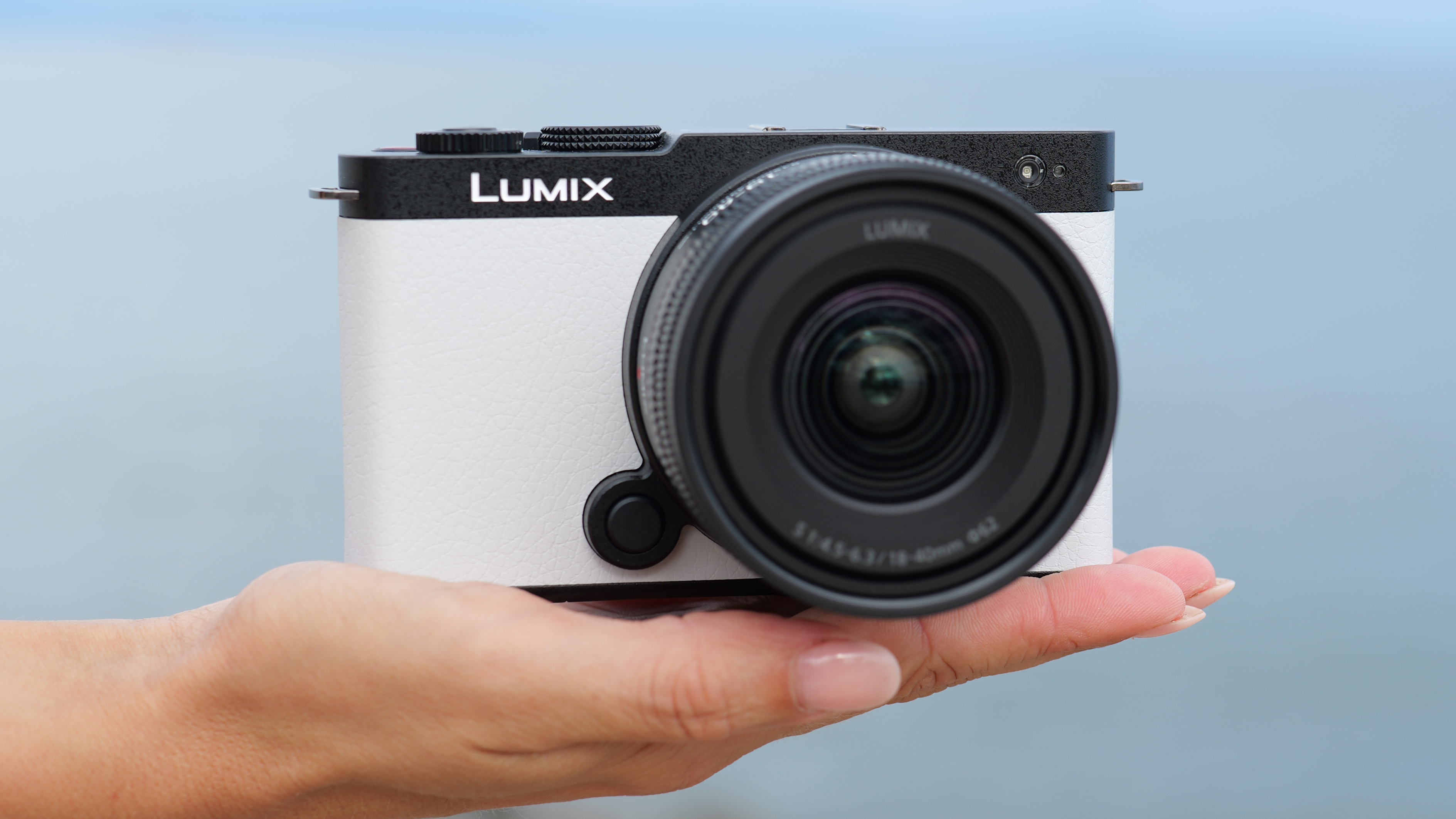 Panasonic Lumix S 18-40mm F4.5-6.3 attached to a 'Smokey White' Lumix S9 camera