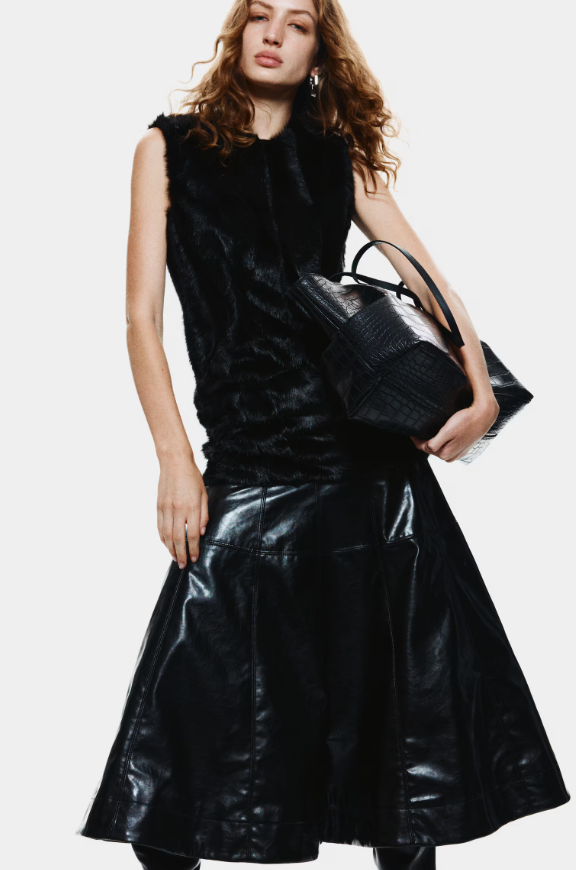 H&amp;amp;M, Coated Circle Skirt 