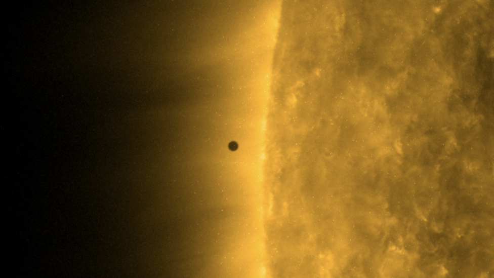 The sun has blasted Mercury with a plasma wave