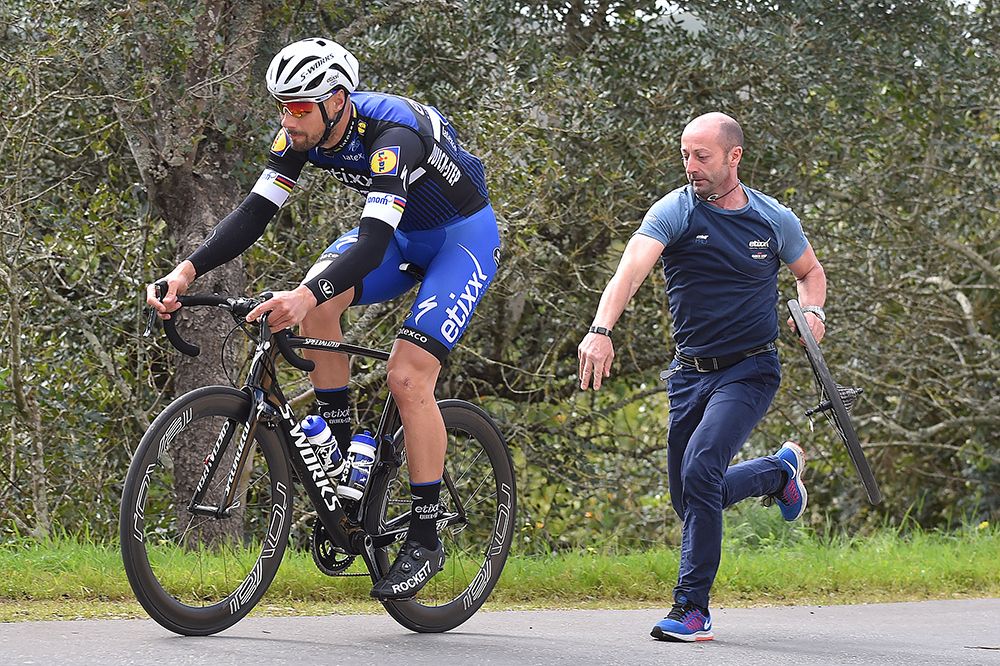 Tom Boonen gets a push from the mechanic