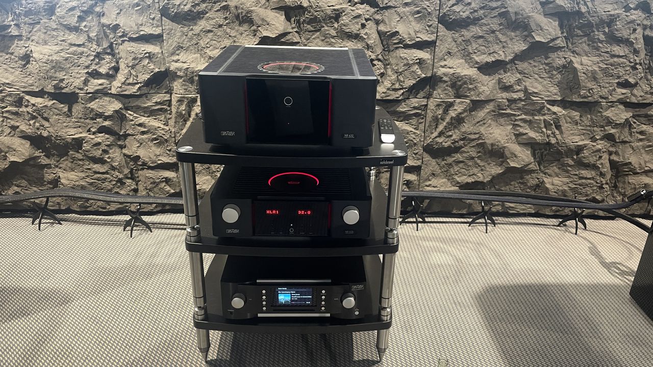 Mark Levinson No. 626 and No. 632 amplifiers on stand
