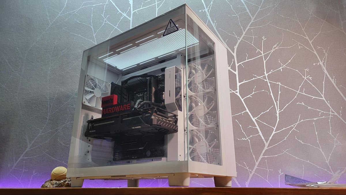 Fingers On: NZXT Takes on Hyte With Glass-Joyful H9 Twin-Chamber Chassis