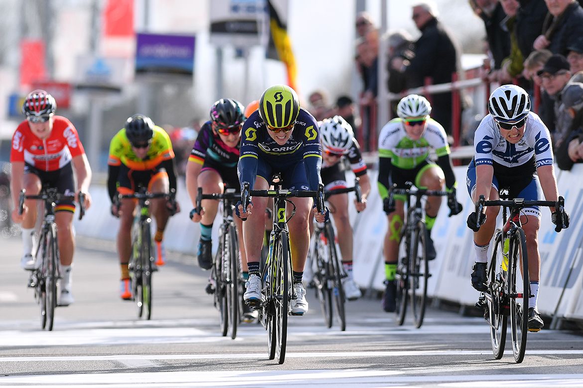 Lotta Lepisto tops Gracie Elvin in the sprint