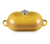 Le Creuset 11.5” Cast Iron Oval Bread Oven Le Creuset 11.5” Cast Iron Oval Bread Oven