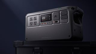 DJI Power 1000 V2 with American sockets