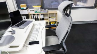 The Steelcase Gesture in front of a computer table