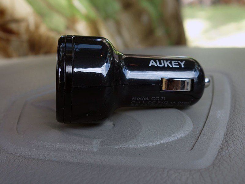 Aukey Dual-USB Quick Car Charger