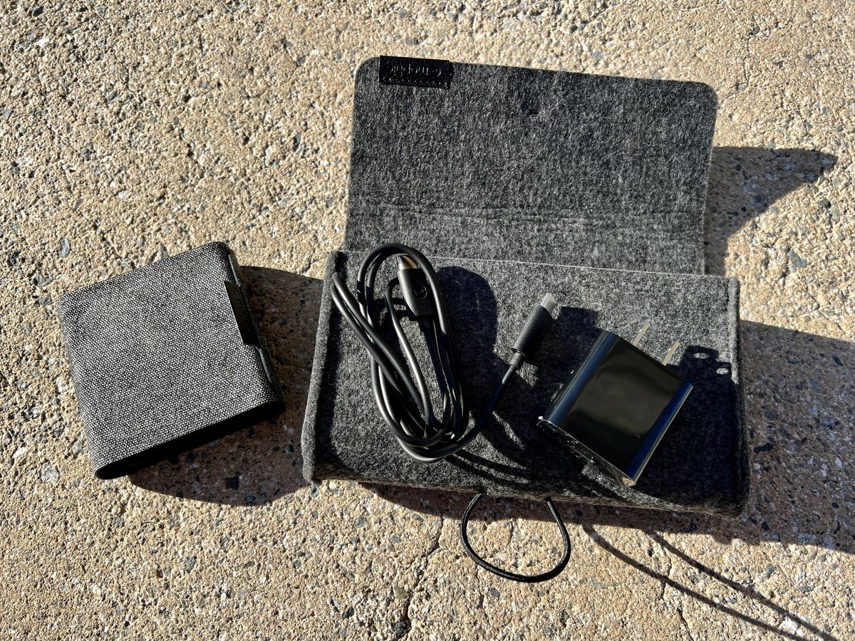 Mophie 3 In 1 Travel Charger Magsafe Hero