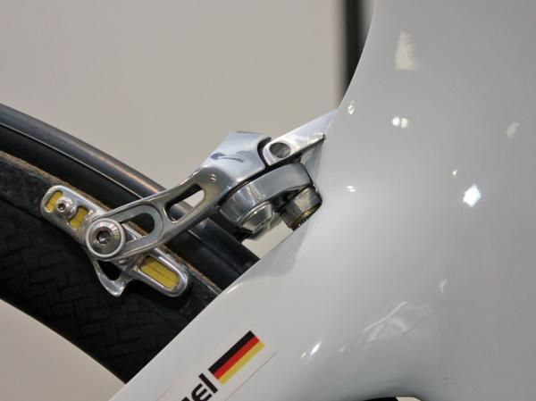 SRAM's Red brake caliper wasn't even in existence when the orginal Walser design was created so Hupfernagel's frame had to be slightly modified to fit.