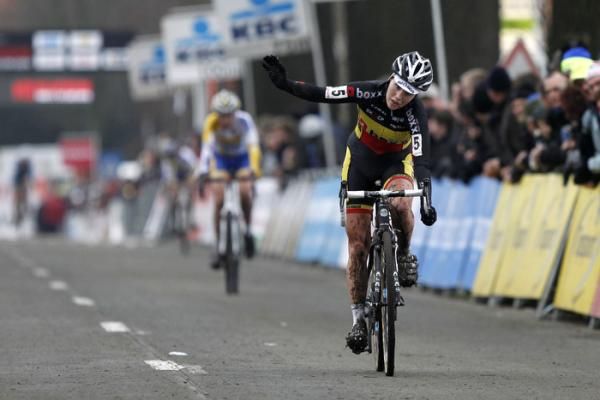 Belgian champion Sanne Cant (Boxx) rounded out the podium with a third place finish.