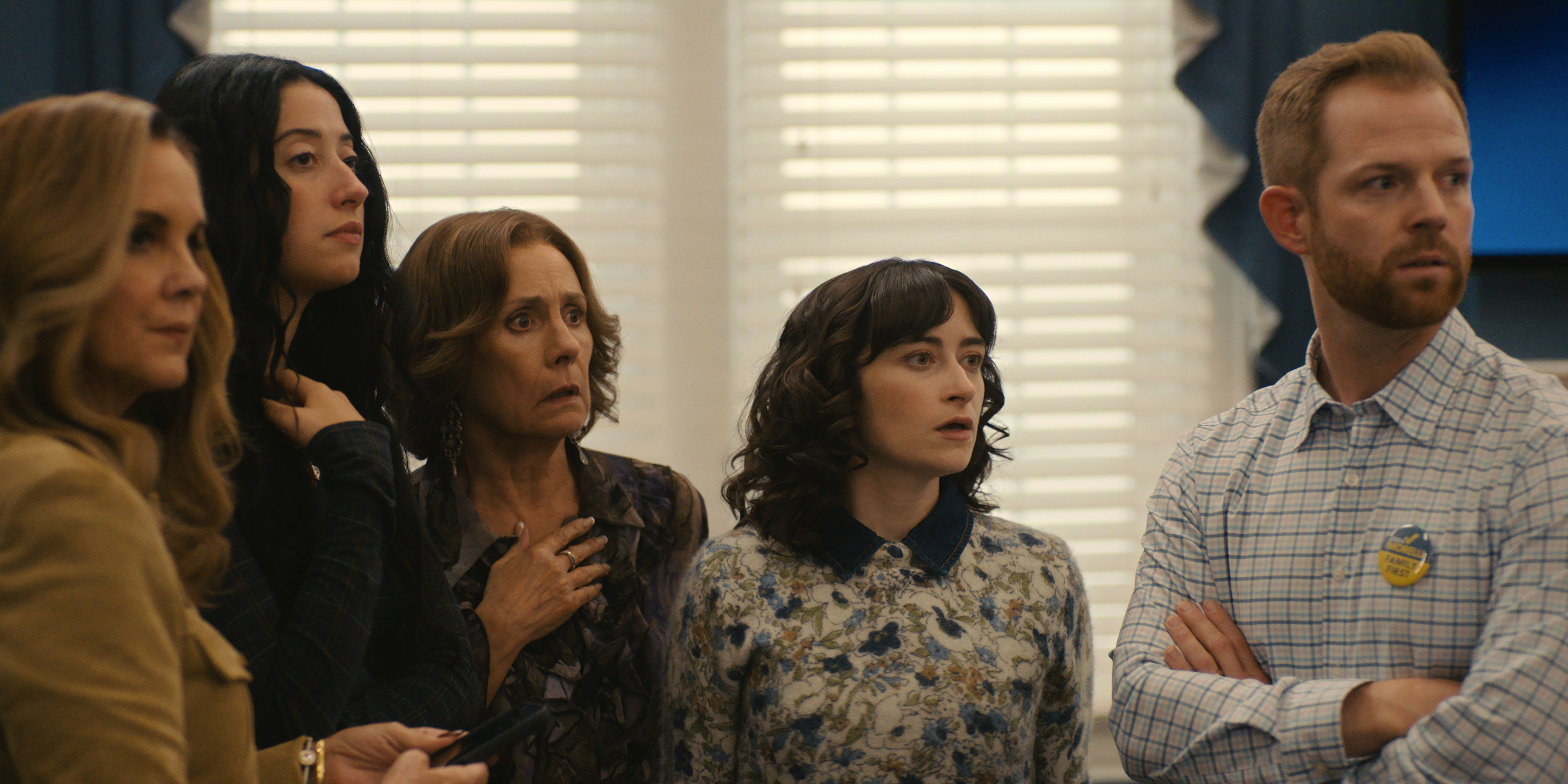 l-r Elizabeth Perkins as Annette, Taylor Ortega as Morgan, Laurie Metcalf as Linda, Abby Quinn as Natalie, and John Noble Barrack as Kevin in Episode 108 of Big Mistakes.