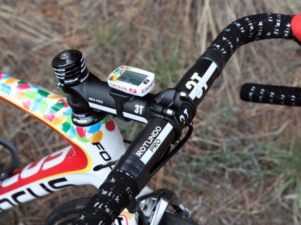 Jeremy Powers (Jelly Belly p/b Kenda) is using an all-aluminum cockpit on his Focus Izalco Pro.