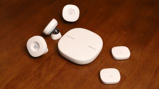 The SmartThings Wifi hub (middle) ties together every device in the kit into one easy-to-manage system and supports hundreds of third-party devices ranging from Philips Hue lights to specialist moisture or temperature sensors.
