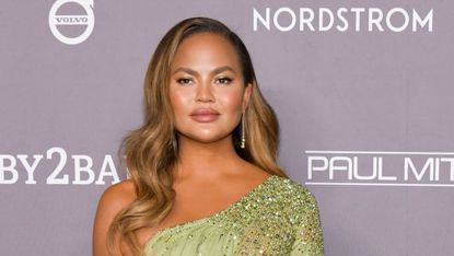 beverly hills, california february 09 christine teigen attends the 2020 vanity fair oscar party hosted by radhika jones at wallis annenberg center for the performing arts on february 09, 2020 in beverly hills, california photo by daniele venturelliwireimage,