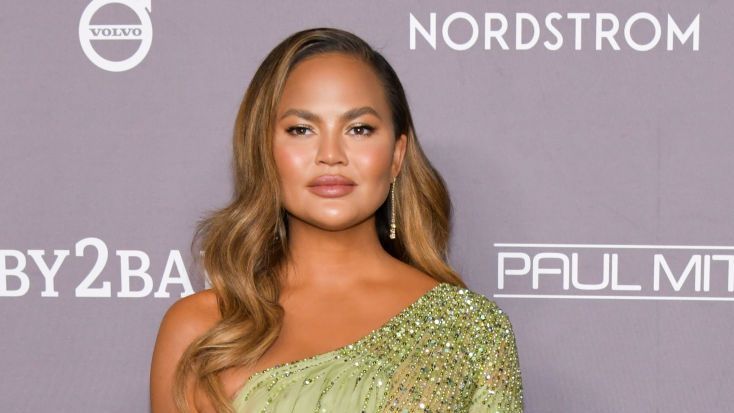 culver city, california november 09 chrissy teigen attends the 2019 baby2baby gala presented by paul mitchell at 3labs on november 09, 2019 in culver city, california photo by rodin eckenrothfilmmagic