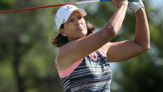 Juli Inkster takes a shot at the 2018 US Senior Women's Open